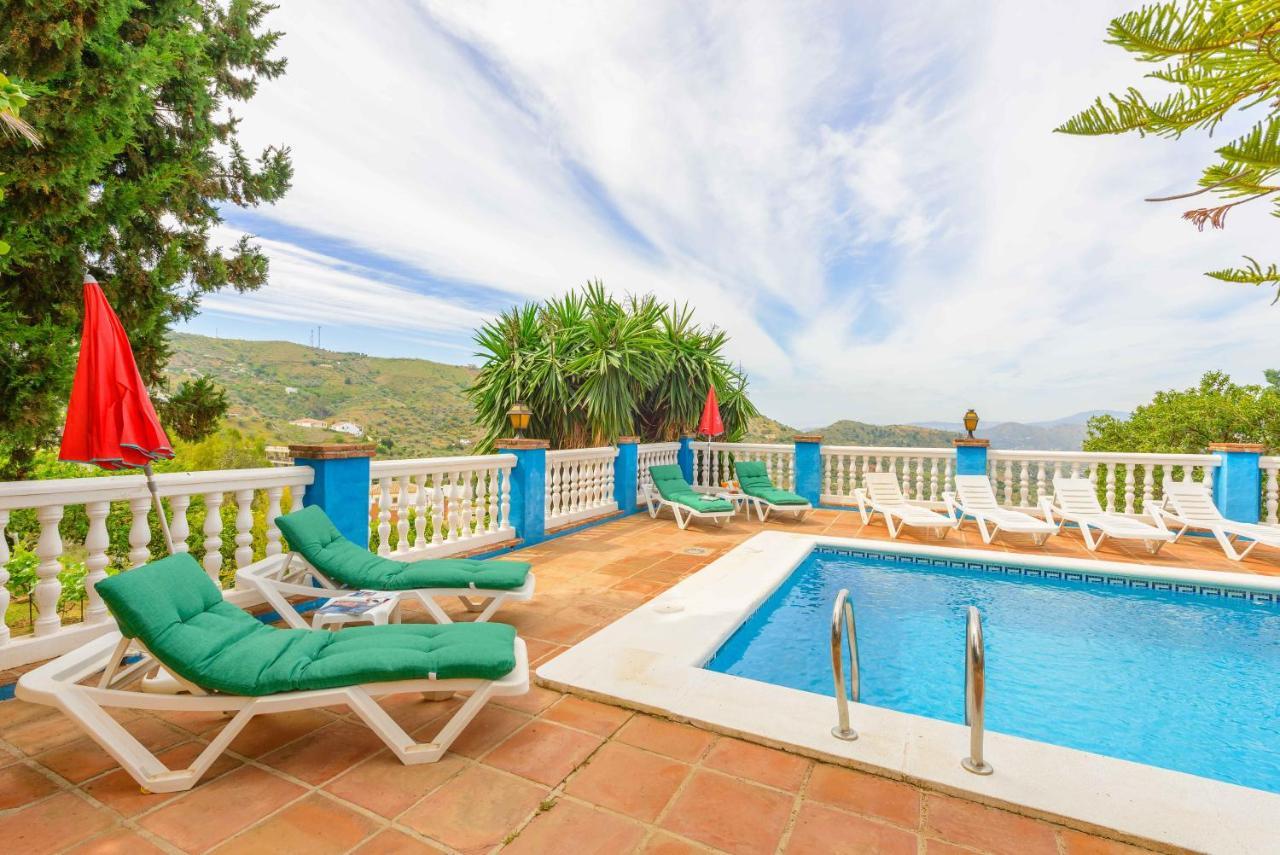 Casa Jardín del Olivar con Piscina privada Alcaucín Exterior foto