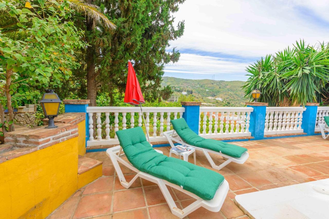 Casa Jardín del Olivar con Piscina privada Alcaucín Exterior foto